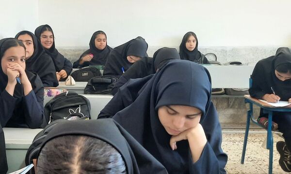 آزمون سنجش آغازین در دبیرستان دخترانه فیاض