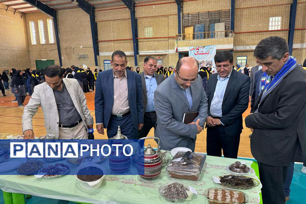 اردوی تمشک دختران شهرستان‌های جنوبی استان بوشهر در کنگان