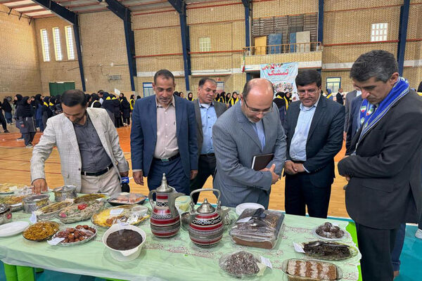 اردوی تمشک دختران شهرستان‌های جنوبی استان بوشهر در کنگان