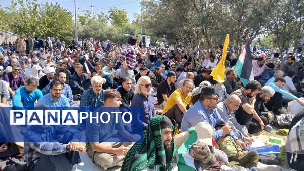 برگزاری نماز جمعه نصر به امامت رهبر معظم انقلاب اسلامی 