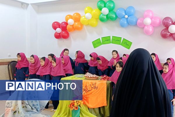 جشن میلاد حضرت زهرا (س) و سه شنبه های مهدوی در مدرسه شهید حسین اسماعیلی پردیس