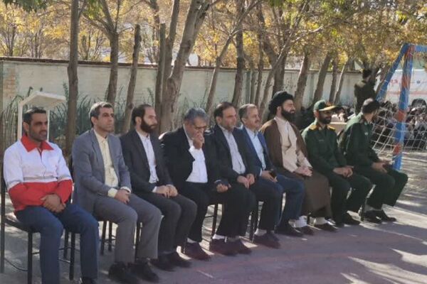 رزمایش پدافند غیرعامل در هنرستان امام‌علی(ع) شهرستان فیروزکوه