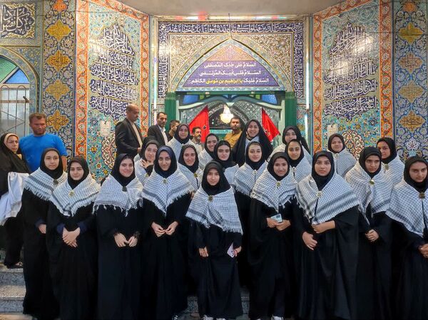 آیین بدرقه کاروان راهیان نور هنرستان بنت الزهرا هادی‌شهر 