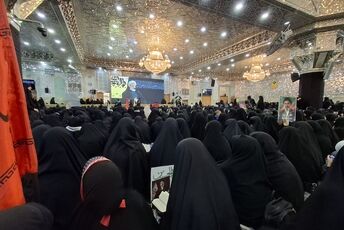 حریم ری آمیخته به یاد رهبر شهید انقلاب؛ مراسمی آکنده از عهد وفاداری و اندوه روشن