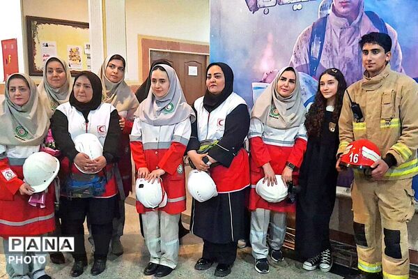 روایت آسمانی فرشتگان میناب در فرهنگسرای امام علی(ع) شهریار