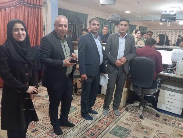 دیدار  صمیمانه مربیان و اعضای سازمان دانش‌‌آموزی فارس با مدیرکل آموزش و پرورش فارس
