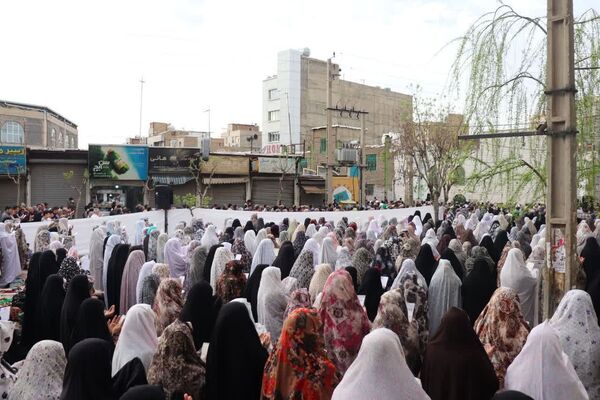 نماز عید فطر در مصلی شهرستان قدس