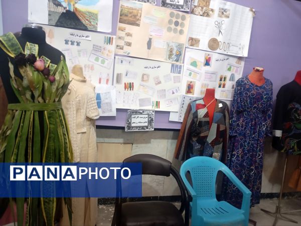 بازدید دانش آموزان هنرستان شهیدشهیدی از نمایشگاه پژوهش و فناوری در خلیل آباد 