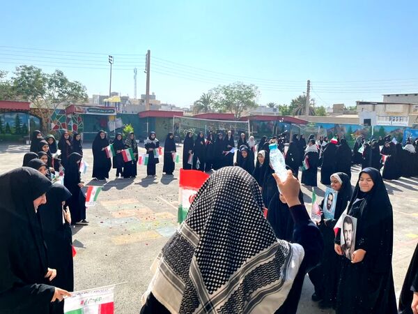 استقبال مدارس دشتی از شهید گمنام