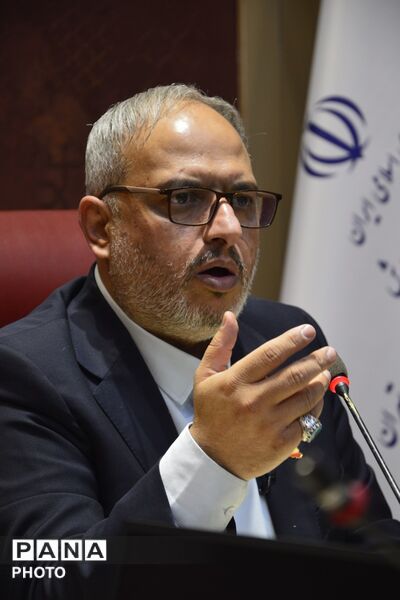 نشست خبری مدیرکل آموزش و پرورش شهرستان‌های استان تهران با خبرنگاران پانا