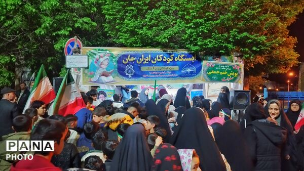 حضور پرشور مردم اشتهارد در راهپیمایی‌های شبانه