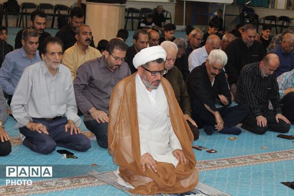 نظرآباد میزبان آیین بزرگداشت رهبر شهید با حضور مسئولان و دانش‌آموزان