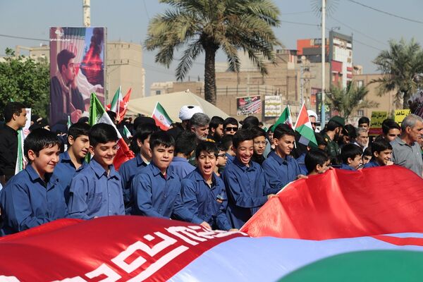 دانش آموزان اهوازی انزجار از استکبار جهانی را در قاب دوربین پانا ثبت کردند