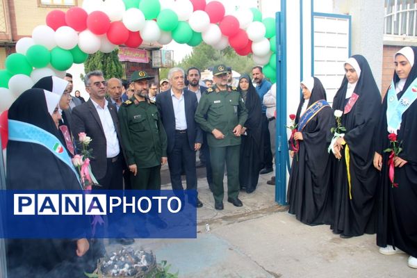 آیین نواختن زنگ آغاز سال تحصیلی در سمنان