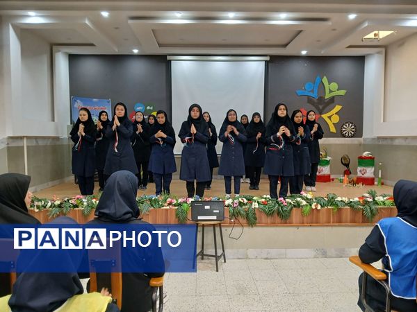 برگزاری المپیاد درون مدرسه ای در دبیرستان مهشید مصلی نژاد 