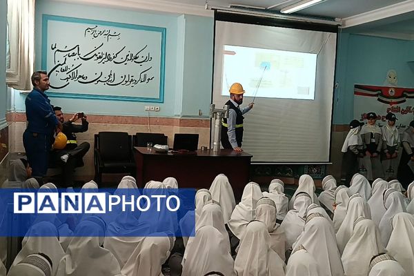  همیاران گاز در دبستان توفیق شهرستان رباط‌کریم