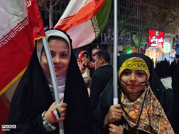 حضور نسل آینده انقلاب در شب‌های اقتدار