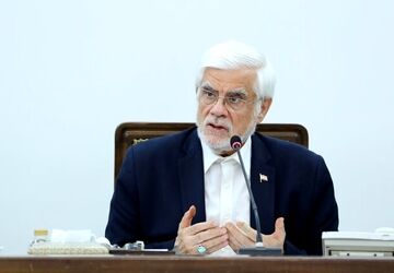عارف: وسواس ما در مرزها زیاد است/ کاغذبازی موجب کاهش درآمد ایران از ترانزیت شده است