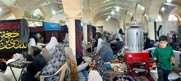 شور و خلوص در اعتکاف ارسنجان