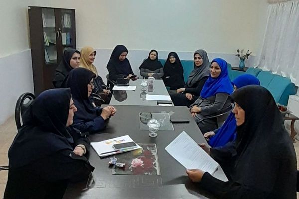 جلسه توجیهی دستورالعمل انتخاب بانوی معلم تراز انقلاب اسلامی