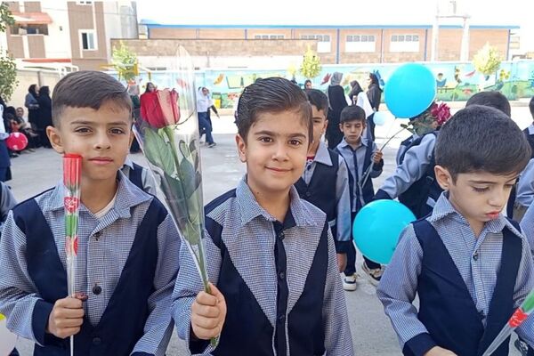 شکوفه‌های لبخند در لردگان نوید سالی پربار در مدارس نیایش و مهرآفرین