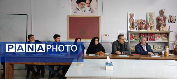 برگزاری کارگاه هدایت تحصیلی پایه نهم در دبیرستان فرزانگان شیروان