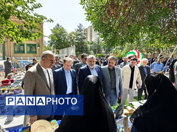 زنگ «سپاس معلم» در کرمانشاه 