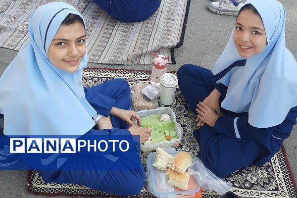 برگزاری جشن تخم‌مرغ‌های رنگی در دبستان قدر بهارستان دو