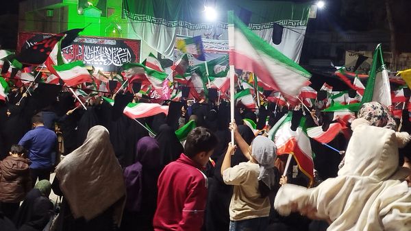 فیروزآباد وفادار به رهبر شهید