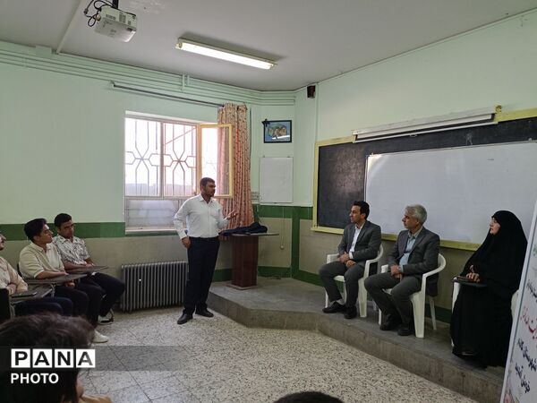 ادامه فعالیت پروژه مهر در دبیرستان نمونه شهید آیت‌الله خامنه‌ای 