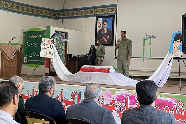 اعزام دانش‌آموزان دختر ورامینی به اردوی معنوی راهیان نور