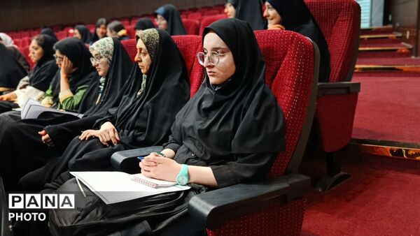 گذر از دالان تردید در همایش انتخاب رشته در مشهد