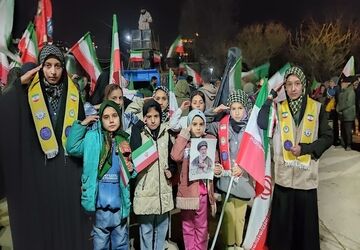 مردم انقلابی شهر بار سنگر خیابان را رها نخواهند کرد