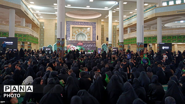 مصلی زنجان غرق در عطر علی‌اصغر(ع)
