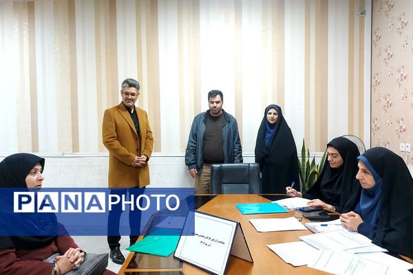 آغاز فرآیند مصاحبه کارکنان تخصصی توسط کمیته ارزیابی شناسایی معلم نمونه منطقه کهریزک 