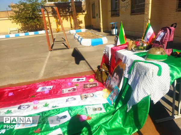 روایتگر جنگ در دبیرستان مجید دهنوی 