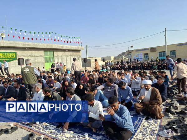 جشن پرشور دهه فجر انقلاب اسلامی در محله ولی عصر سندرک 