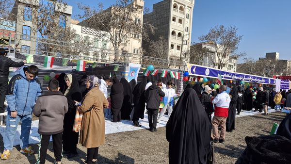 تجمع مردم غیور، انقلابی و ولایتمدار اسلامشهر در جشن ۴۶ سالگی انقلاب اسلامی