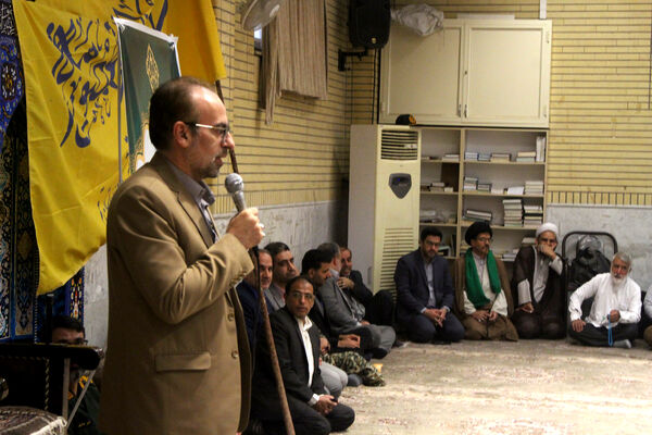اعزام نخستین گروه از دختران دانش‌آموز ناحیه یک قم به اردوی راهیان نور