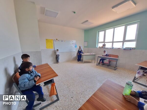 روز بدون کیف در آموزشگاه شهید ذوالفقاری روستای احمد آباد