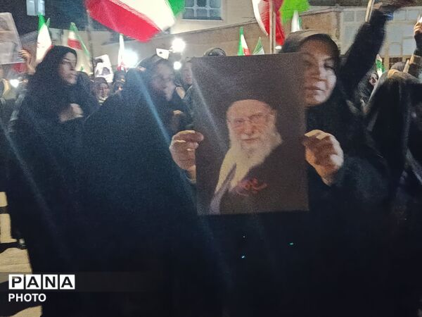 تجمع باشکوه مردمی  برای خونخواهی رهبر شهید در شهرستان بهار