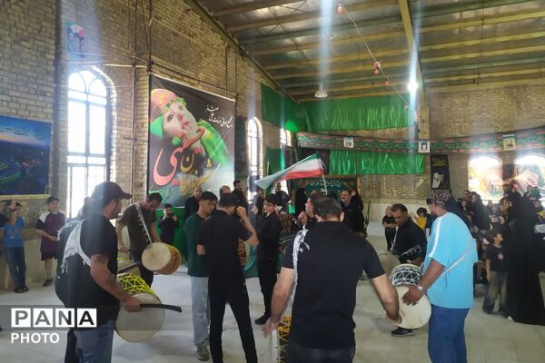 طنین لالایی عاشورایی در همایش شیرخوارگان حسینی شهر لپویی