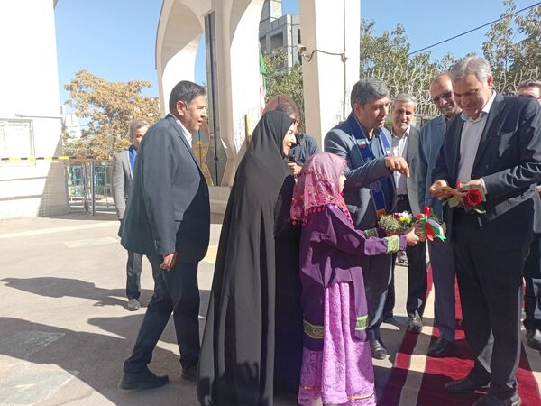 جشن عاطفه‌ها در مشهد برگزار شد