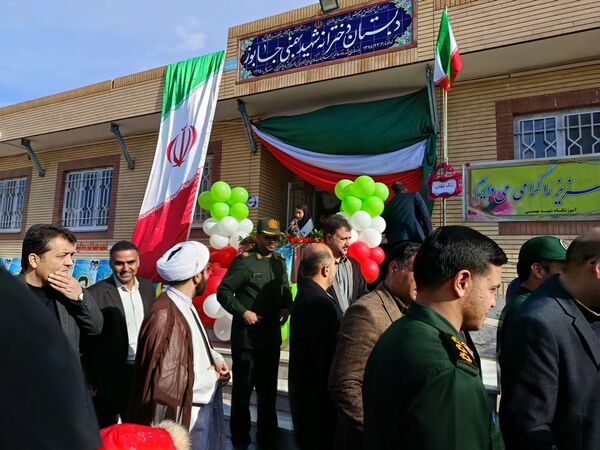 جشن انقلاب در مدرسه شهید بهمنی خلیل آباد