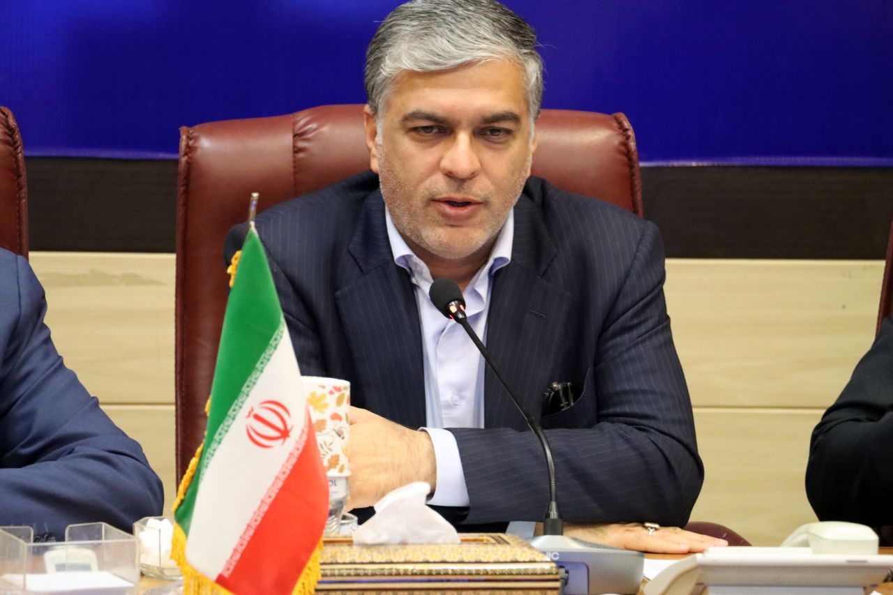 با تمام وجود قدردان نگاه و اندیشه بلند معلمان بوده و هستیم