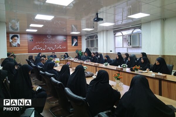 جلسه تبیین برنامه های پرورشی، فرهنگی - هنری و سازمان دانش آموزی