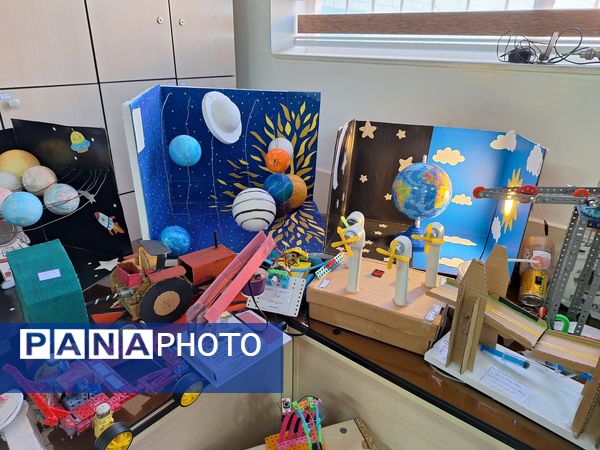 نمایشگاه دست‌سازه‌ها و فعالیت‌های پژوهشی در دبستان آسیه شهرستان ملارد