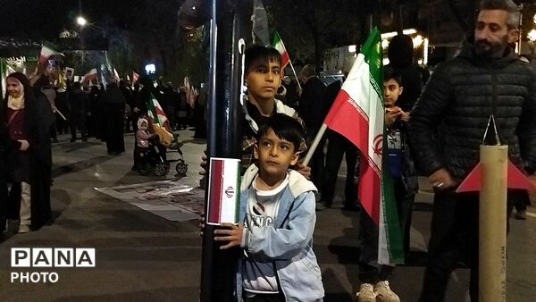 از پیر تا کودک برای حفظ وطن آمدند-۲