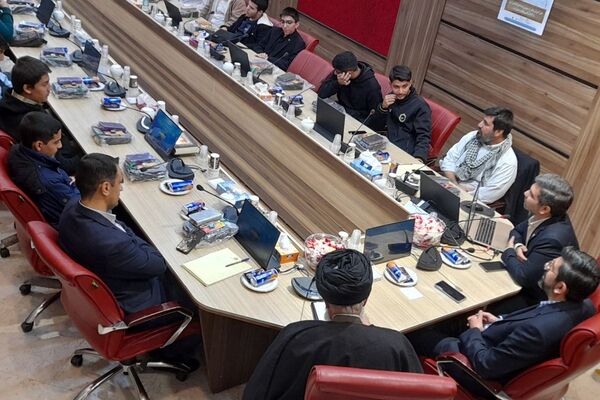 برگزاری مراسم بدرقه کاروان دانش آموزی حج عمره