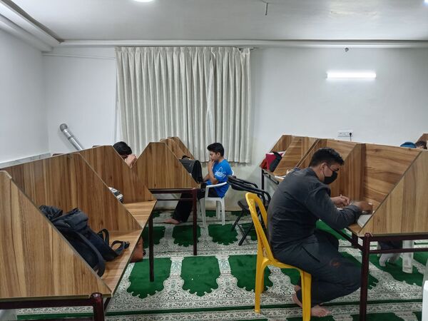 آ غاز به کارفعالیت قرائت خانه دبیرستان نمونه آیت الله خامنه‌ای کاشمر